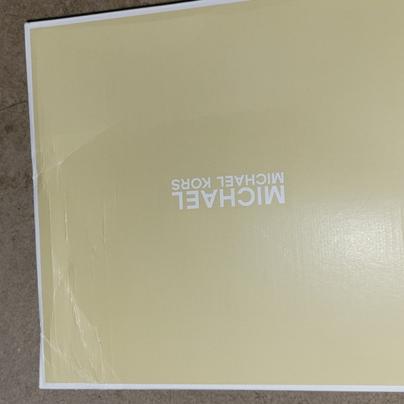 Heeled booties - Picture 4 of 4